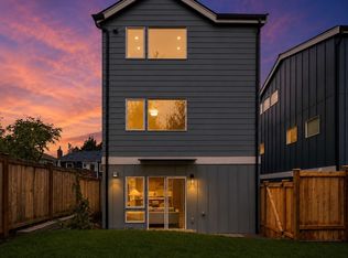 537 N 70th St, Seattle, WA 98103