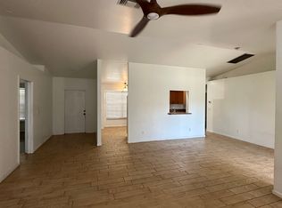 1222 S Alhambra Cir, Naples, FL 34103