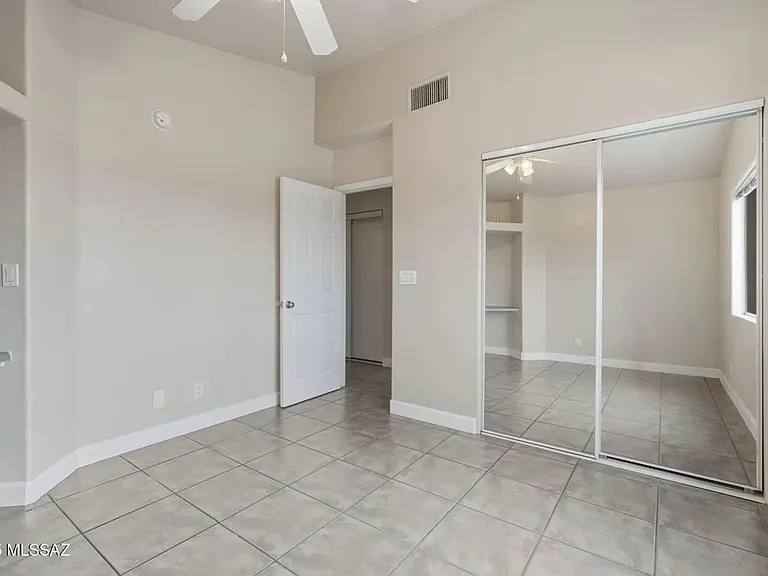 2862 N Tyndall Ave #2 — Photo 13
