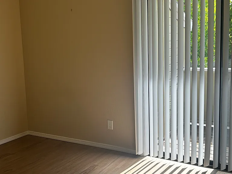 Bright and Sunny Bedroom!