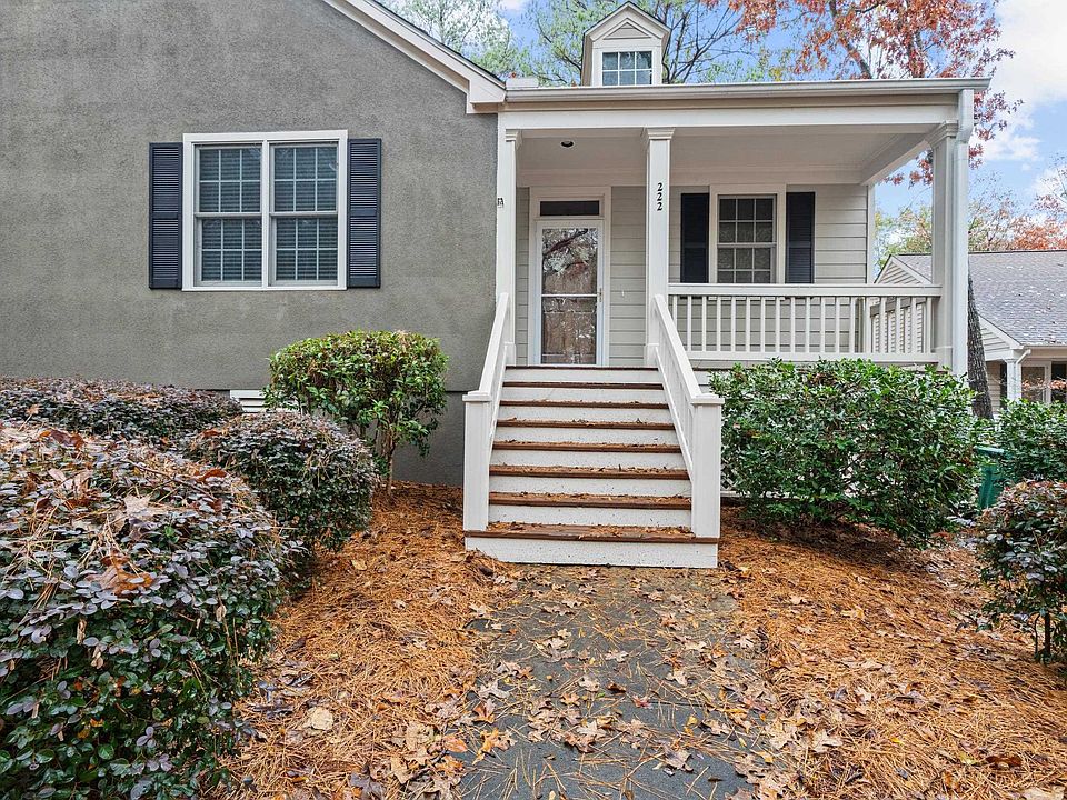 1st image of 220 Beech Haven Ln