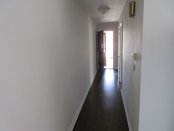 5th image of 2846 W Summerdale Ave