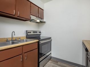 Las Brisas, Albuquerque, NM 87108