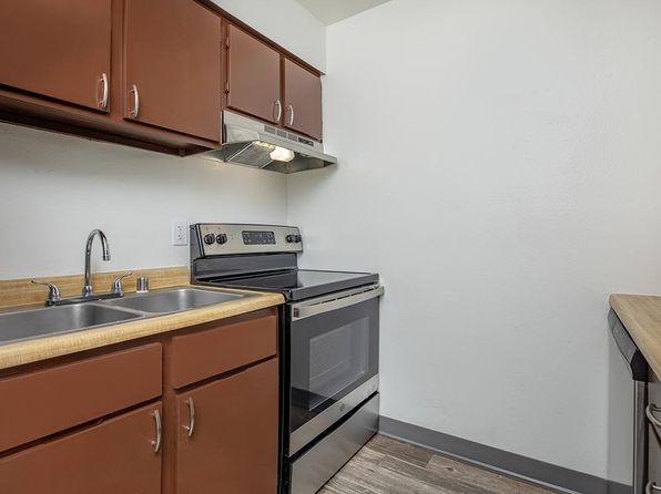 1201 San Pedro Dr SE #383056