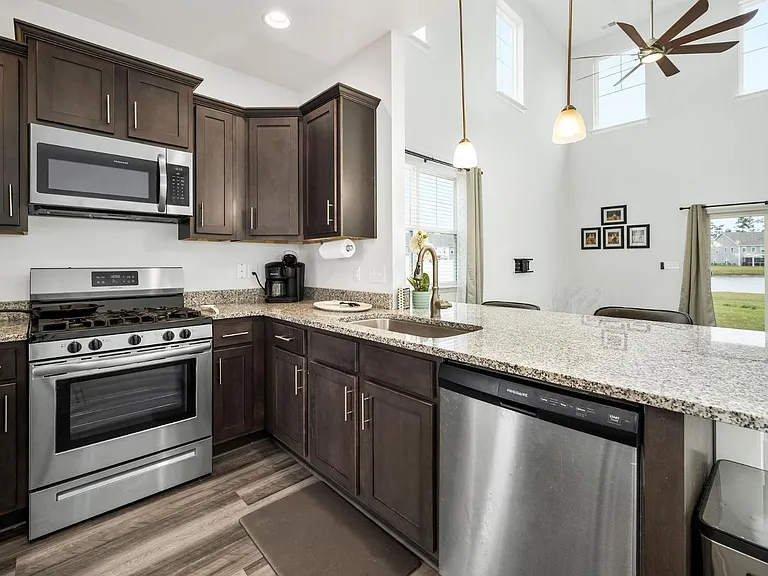 518 Nadir Ct — Photo 3