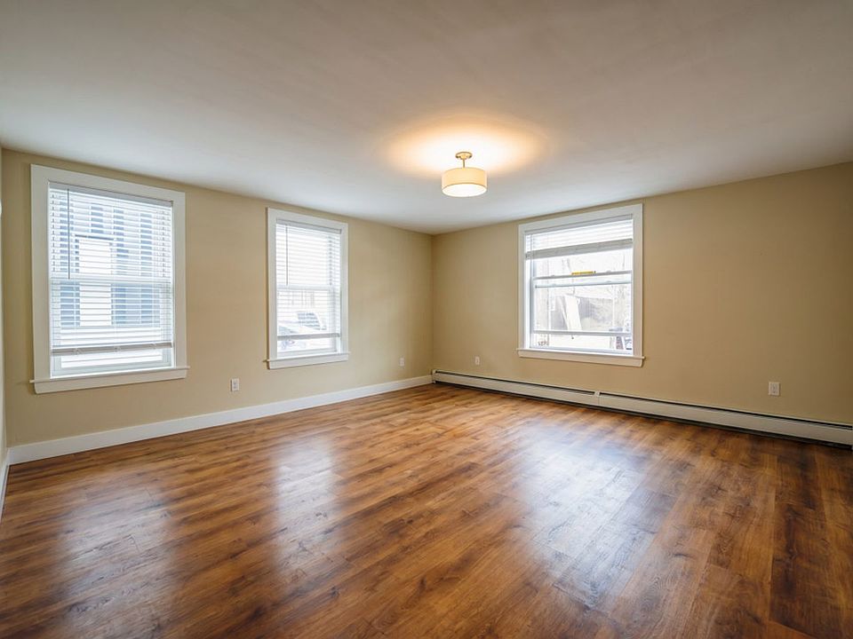 1st image of 70 Quebec St #A