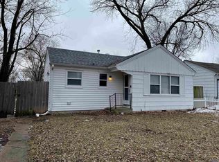 2333 SW Moundview Dr, Topeka, KS 66614