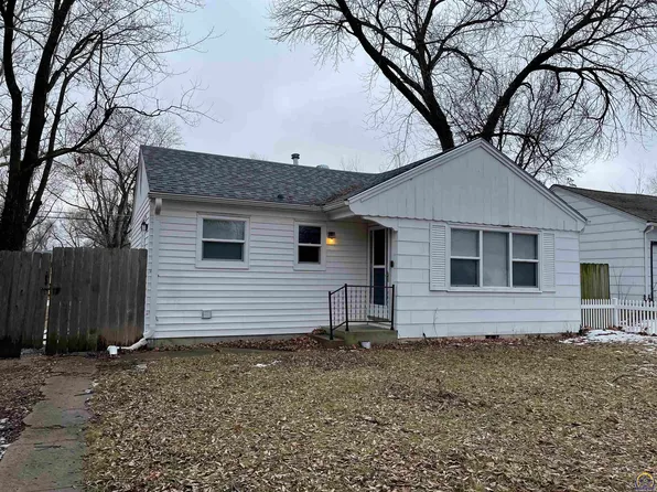 2333 SW Moundview Dr, Topeka, KS 66614