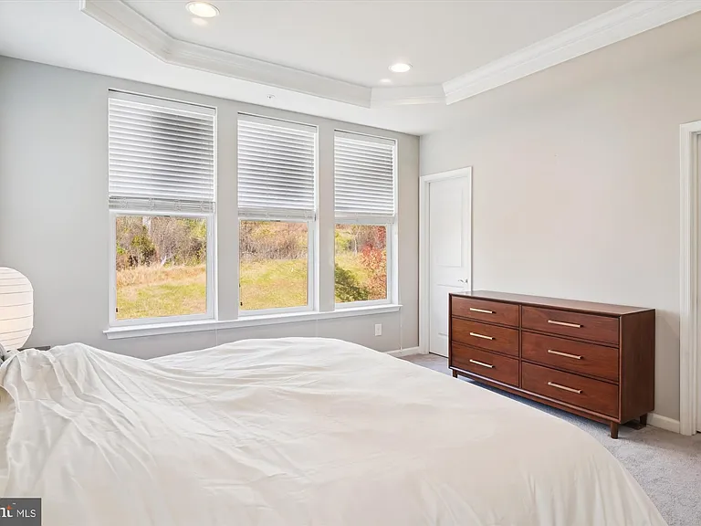 6947 Country Club Ter — Photo 24