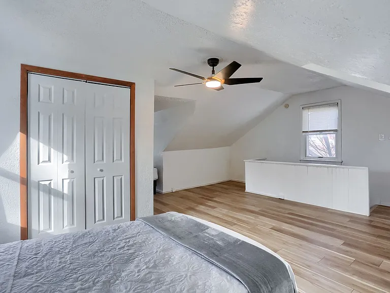 513 Grace St — Photo 29