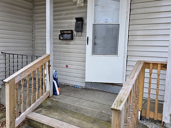 2nd image of 200 S Main St APT 1N