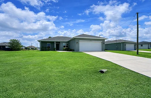 1843 NW 20th Pl Photo 1
