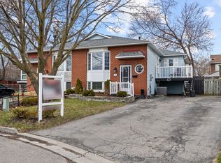 676 Frobisher Ct, Oshawa, ON L1J 8M9