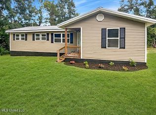 14 Crocodile Dr, Poplarville, MS 39470