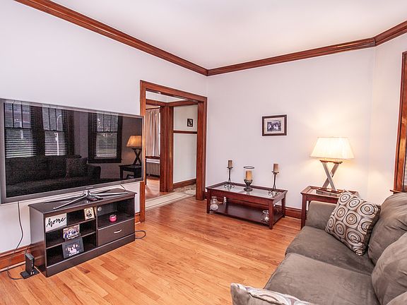 3rd image of 5425 N Linder Ave