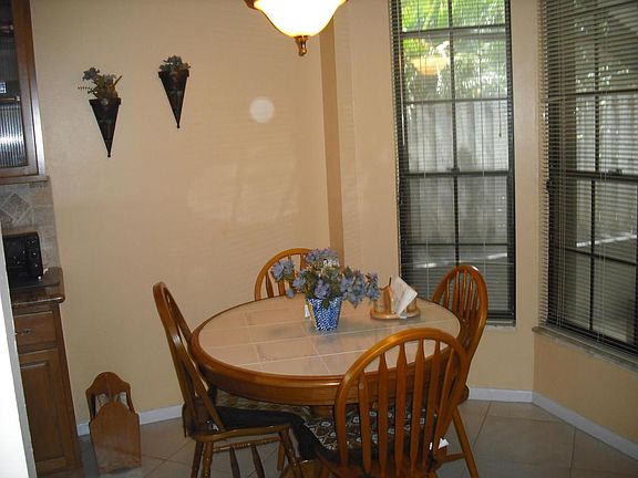 4th image of 5250 Helene Cir