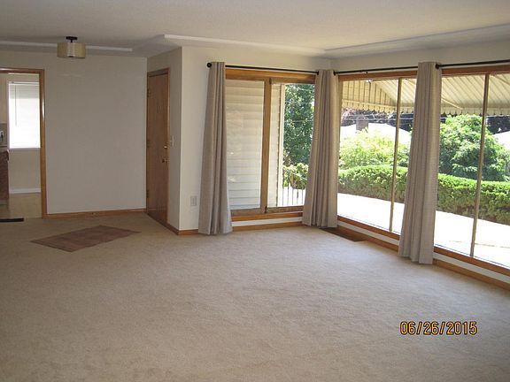 Living Rm