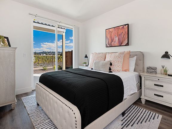 3rd image of 2077 Dennis Ln