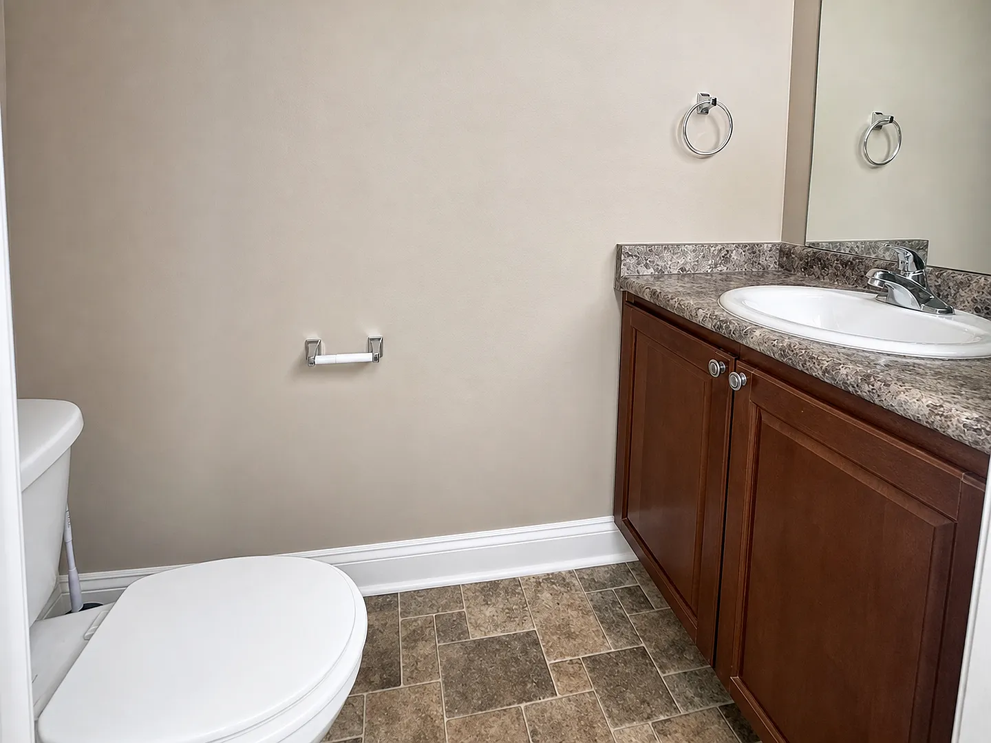 Spacious Huntsville Home with Flexible Living Space — Photo 2
