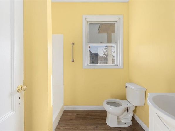 warwick-rhode-island-65915748 picture