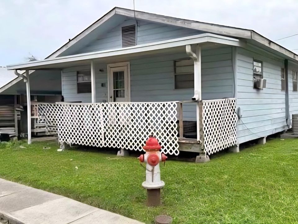 1st image of 2302 Federal Ave