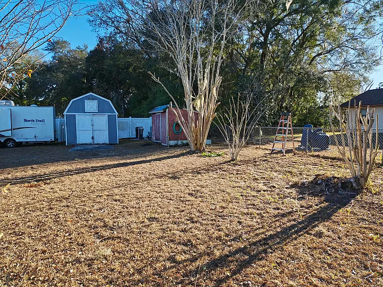42 Pine Cir — Photo 13