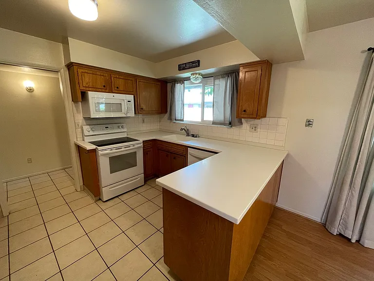 617 W Granger Ave #34 — Photo 9