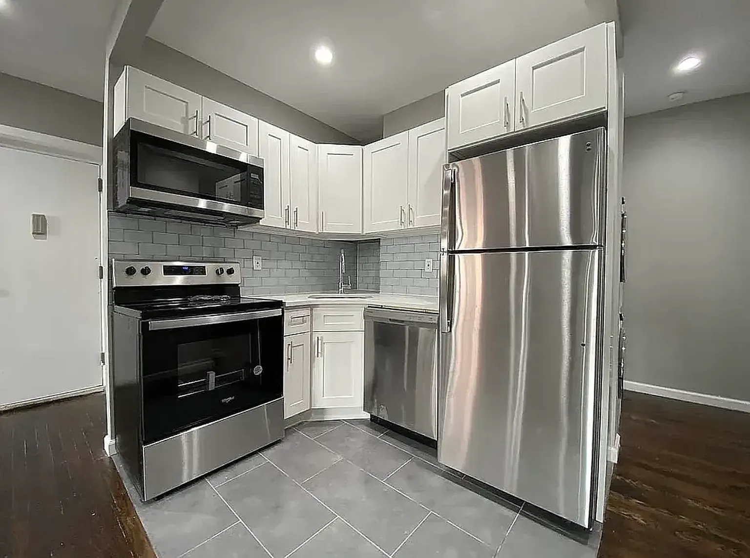 1072 Woodycrest Avenue — Photo 1