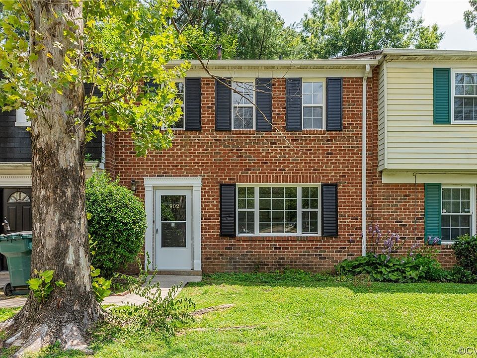 1st image of 902 Hurtsborne Ct