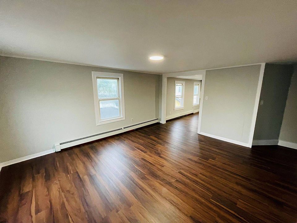 1st image of 39 Hazel St Floor 2