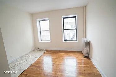 Rented by Sterea Agency