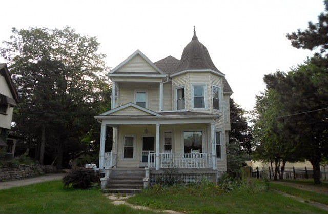 1st image of 1521 E State St