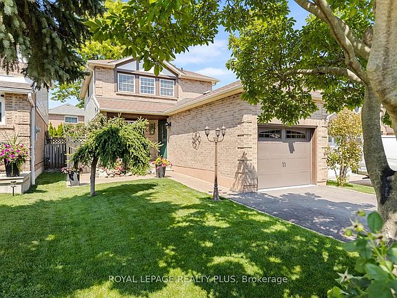 2nd image of 3189 Coldstream Rd