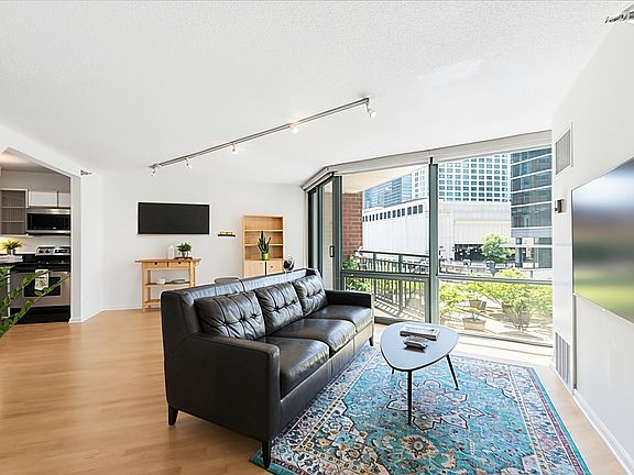 2nd image of 440 N McClurg Ct APT 512
