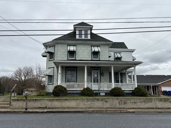 2027 Buchanan Trl E, Greencastle, PA 17225