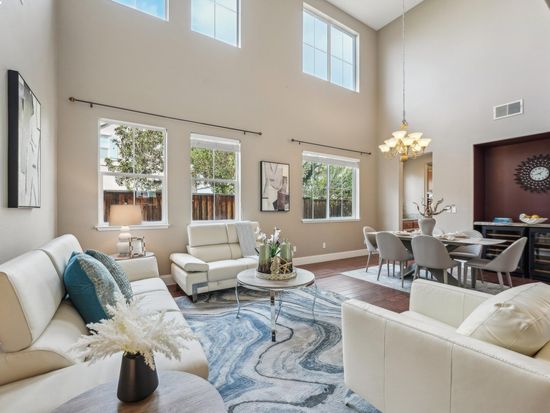 632 S Comunidad St, Mountain House, CA 95391