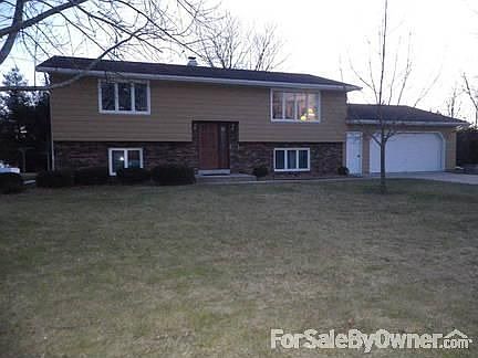 raised ranch, maintenance free