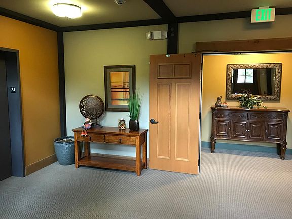 first floor hallway - post box and elevator
