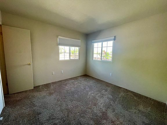 Master Bedroom_06102021
