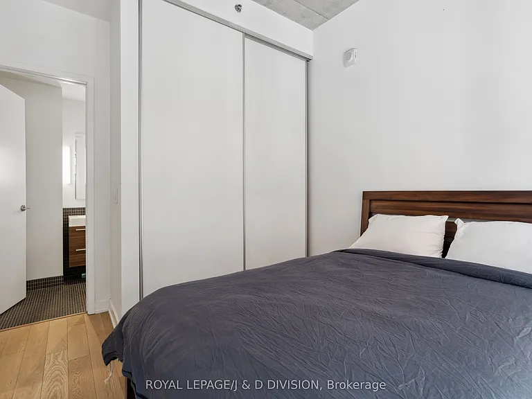 8 Dovercourt Rd #207 — Photo 21
