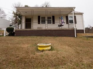 1112 Countryside Dr, High Point, NC 27265