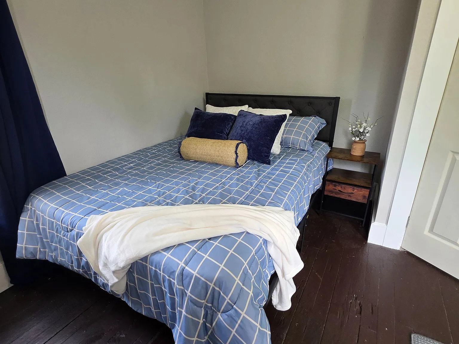3 bed, 1.0 bath, 1440 sqft, $979 — Photo 3