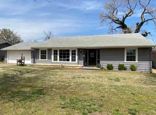 1818 Indian Dr, Enid, OK 73703
