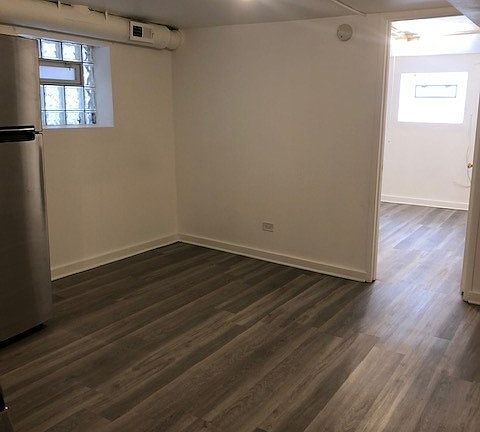 4th image of 6221 N Talman Ave #G