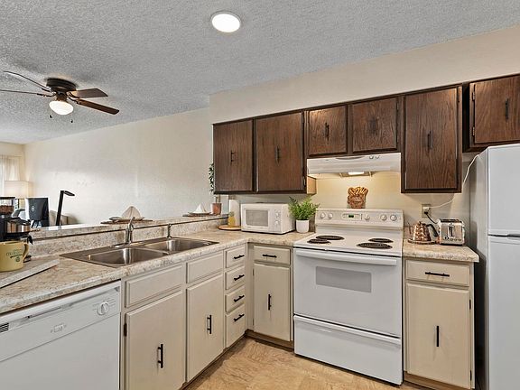 4th image of 1705 Heatheridge Rd #C-204