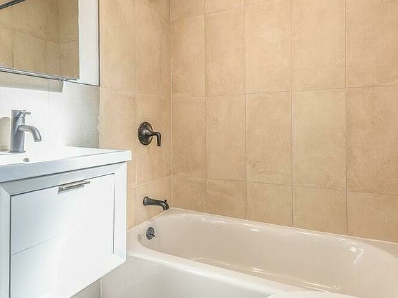 3rd image of 166 W 75th St APT 1104