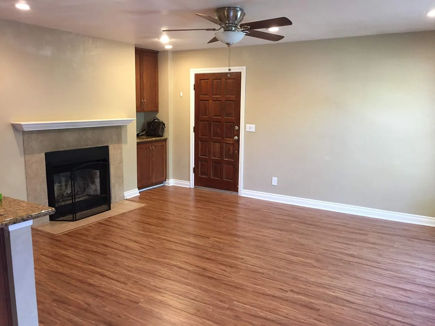 2-Bed, 2-Bath Near SDSU! $500 off First Month! — Photo 2