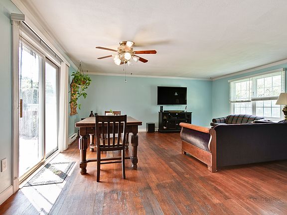 3rd image of 117 Pigeon Ave