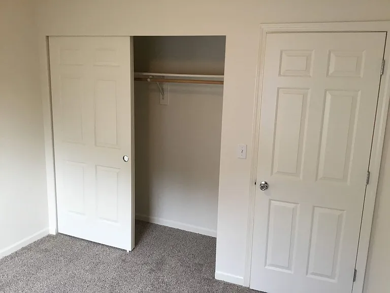1698 Riley Ln — Photo 17