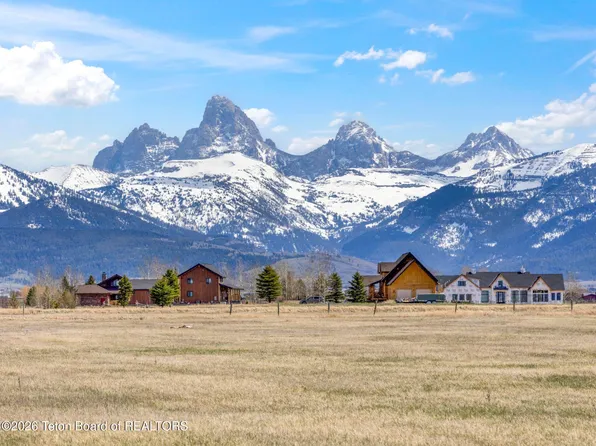 2662 Emmie Ln, Tetonia, ID 83452